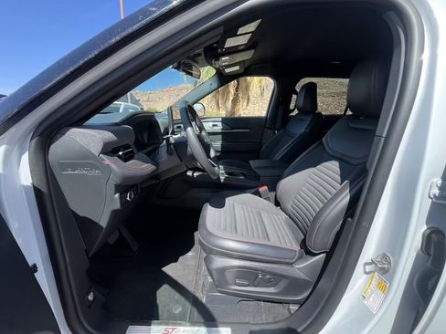 Used 2026 Ford Explorer ST-Line AWD/4WD image 9
