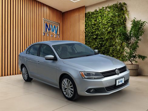 Used 2014 Volkswagen Jetta TDI FWD image 1