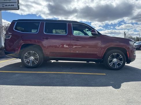 Used 2022 Jeep Grand Wagoneer Series I AWD/4WD image 2