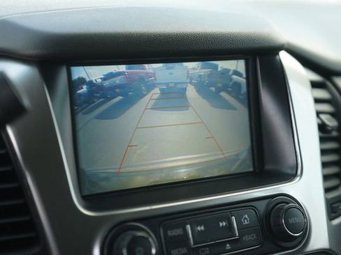Used 2018 Chevrolet Suburban LT RWD image 29