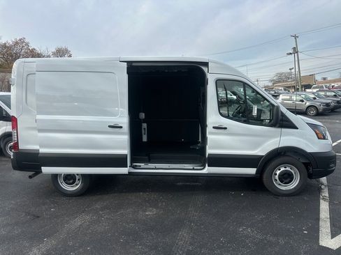 New 2026 Ford Transit 250 148 Medium Roof w/ Load Area Protection Package RWD image 6