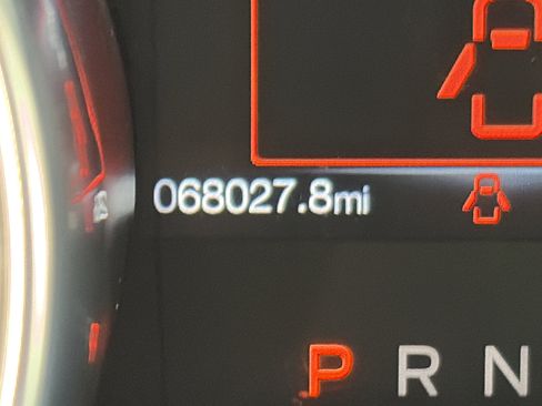 Used 2023 Ford Mustang Premium image 5