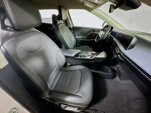 Used 2024 Kia EV6 Light image 27