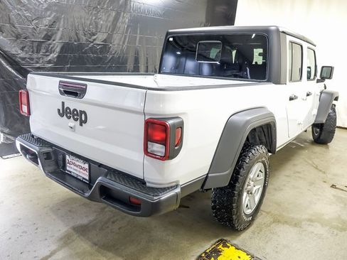 Used 2023 Jeep Gladiator Sport image 7