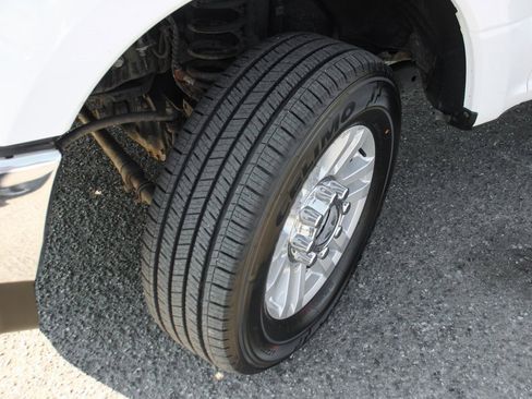 Used 2019 Ford F350 XLT image 41