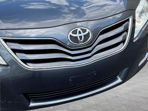 Used 2010 Toyota Camry LE FWD image 31