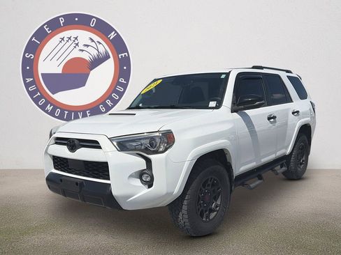Used 2021 Toyota 4Runner Venture AWD/4WD image 2