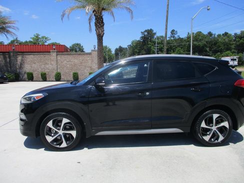 Used 2018 Hyundai Tucson Sport FWD image 4