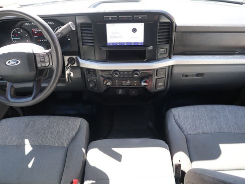 Used 2024 Ford F350 XLT image 40