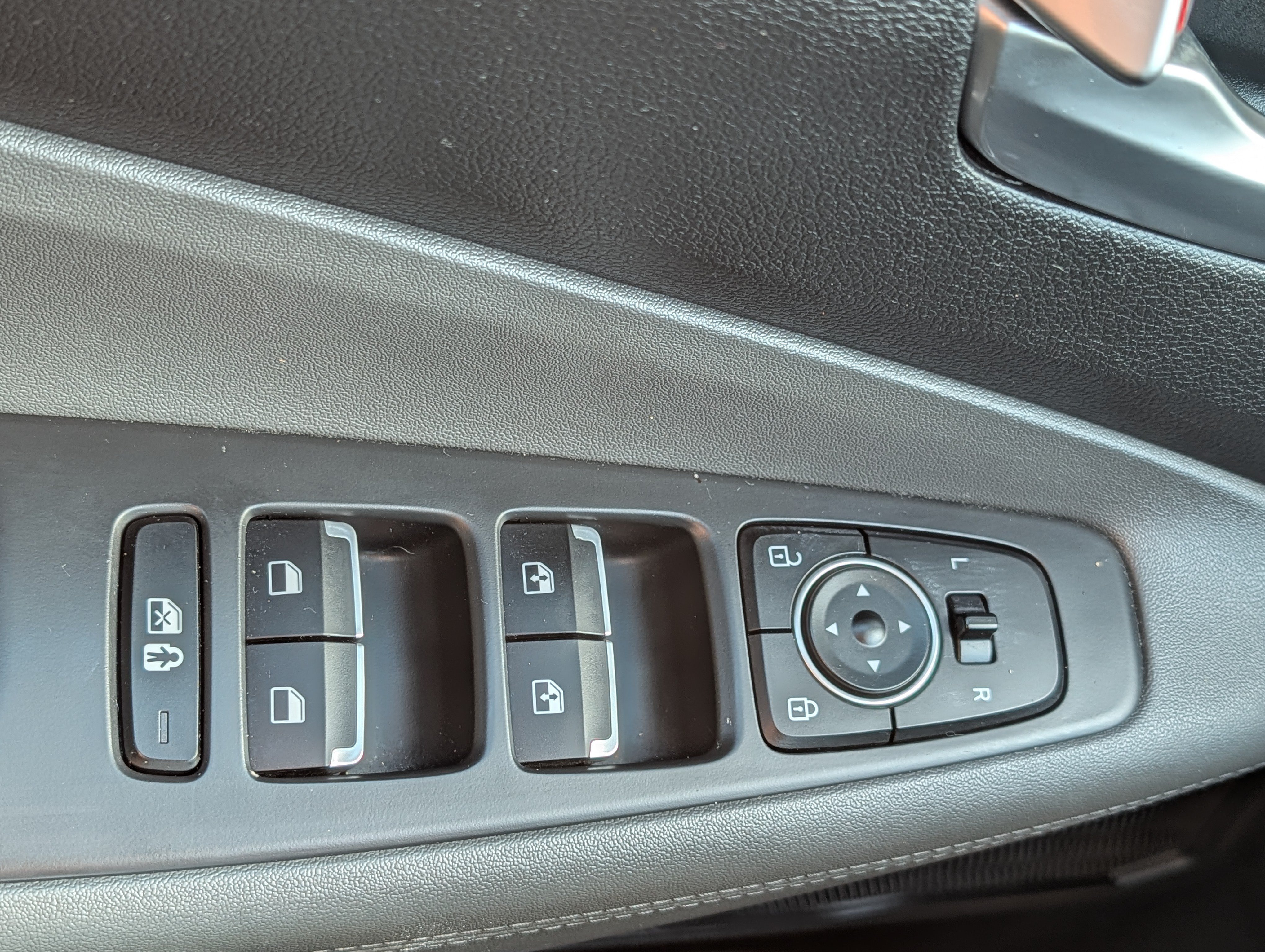 Certified 2023 Hyundai Santa Fe SEL AWD/4WD image 19