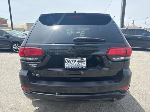 Used 2018 Jeep Grand Cherokee Altitude AWD/4WD image 7