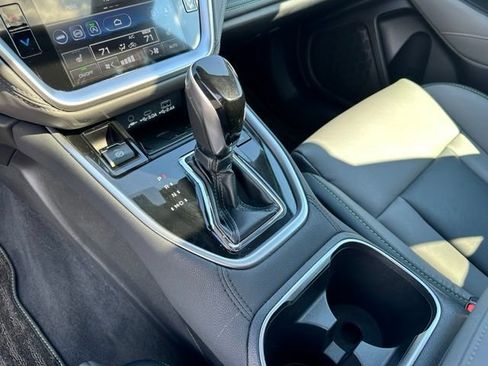 Used 2023 Subaru Outback Onyx Edition XT w/ Popular Package #2 AWD/4WD image 19