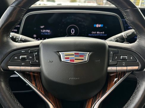 Used 2022 Cadillac Escalade ESV Luxury image 24