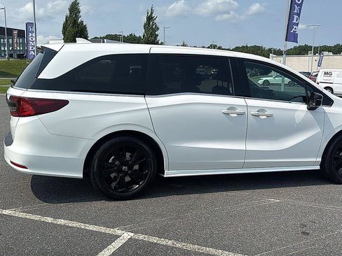 Used 2023 Honda Odyssey Sport image 5
