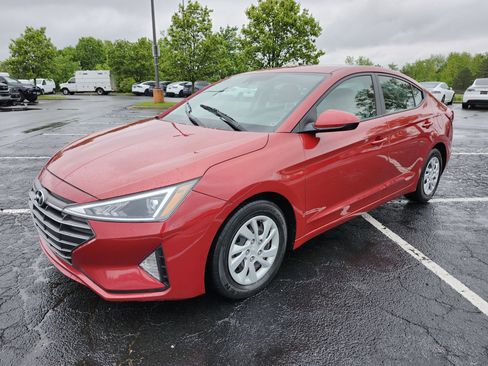 Used 2020 Hyundai Elantra SE FWD image 12