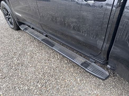 Used 2022 GMC Sierra 1500 Elevation w/ Elevation Premium Package image 5