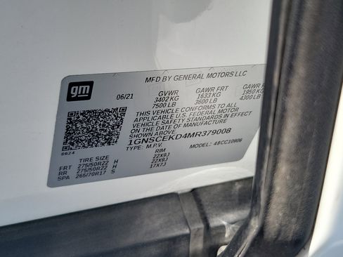 Used 2021 Chevrolet Suburban RST RWD image 32