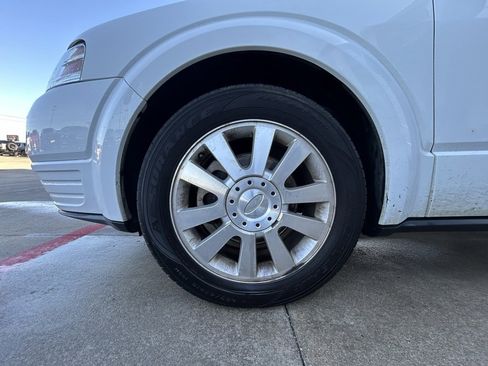 Used 2008 Ford Taurus X Limited image 6