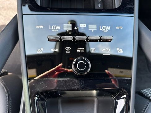 Used 2026 Porsche Cayenne Turbo image 25