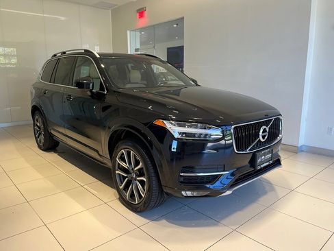 Used 2019 Volvo XC90 T6 Momentum w/ Protection Package AWD/4WD image 9