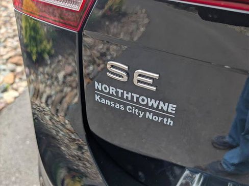Used 2023 Volkswagen Tiguan SE FWD image 21