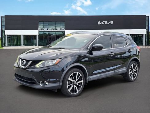Used 2017 Nissan Rogue Sport SL FWD image 2