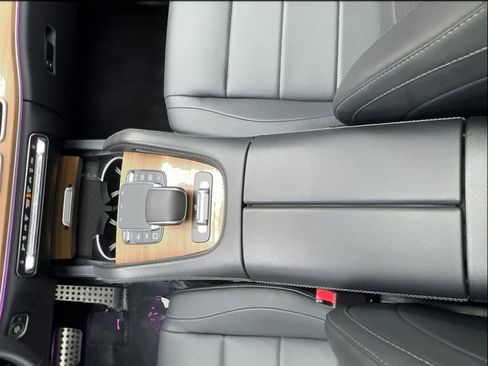 Used 2025 Mercedes-Benz GLS 450 4MATIC image 39