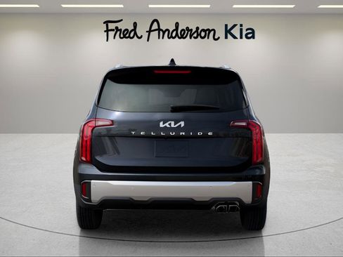 New 2025 Kia Telluride S image 5