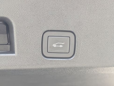 Used 2025 Chevrolet Traverse Z71 w/ Driver Confidence Package image 20