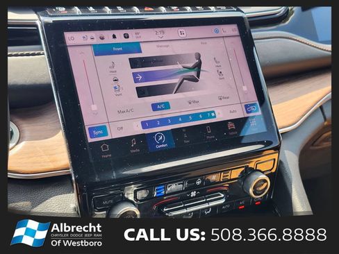 Used 2022 Jeep Grand Cherokee Summit w/ Adv Protech Group IV AWD/4WD image 24