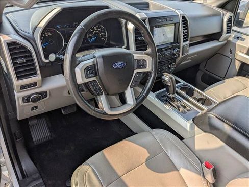 Used 2017 Ford F150 Lariat image 10