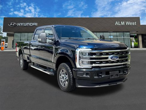 Used 2024 Ford F250 Lariat AWD/4WD image 3