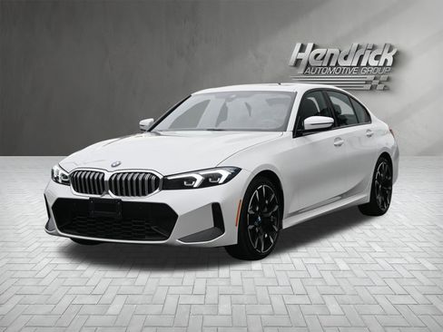 Used 2026 BMW 330i xDrive Sedan w/ M Sport Package AWD/4WD image 5