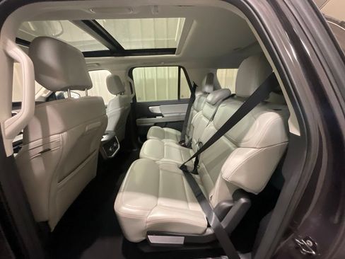 Used 2025 Ford Expedition Max Active AWD/4WD image 12