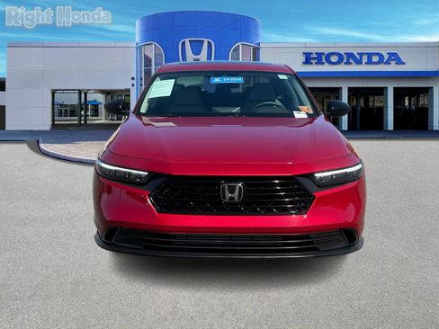 Used 2025 Honda Accord SE image 7