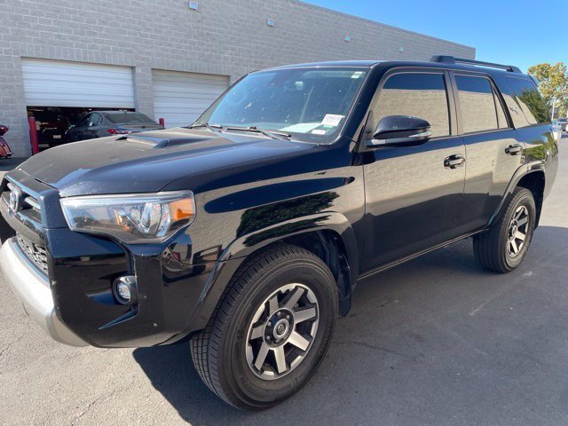 Used 2023 Toyota 4Runner TRD Off-Road Premium w/ Moonroof Package AWD/4WD image 4