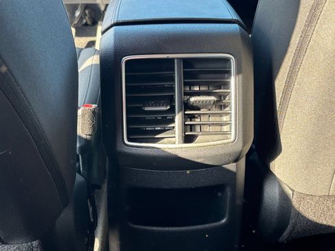 Used 2025 Kia Sportage LX FWD image 25