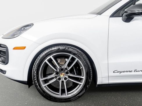 Used 2023 Porsche Cayenne Turbo w/ Premium Package Plus (PI3) AWD/4WD image 19