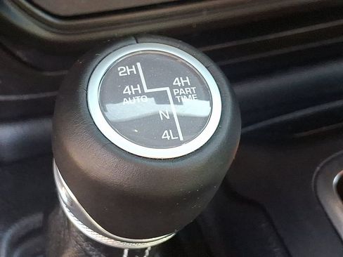 Used 2023 Jeep Wrangler Unlimited Sahara w/ Cold Weather Group AWD/4WD image 24