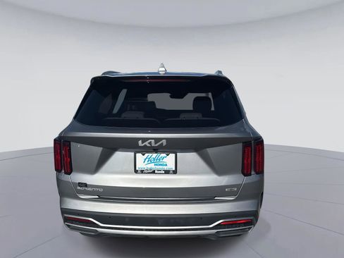 Used 2023 Kia Sorento SX Prestige w/ Panoramic Sunroof Package image 5