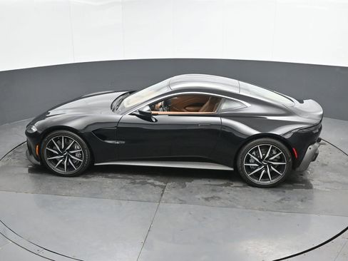 Used 2020 Aston Martin V8 Vantage Coupe RWD image 34