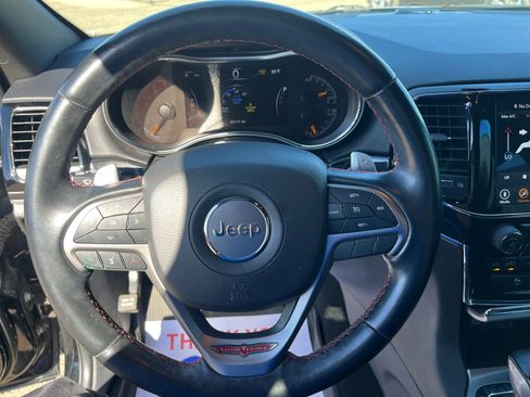 Used 2020 Jeep Grand Cherokee Trailhawk image 9