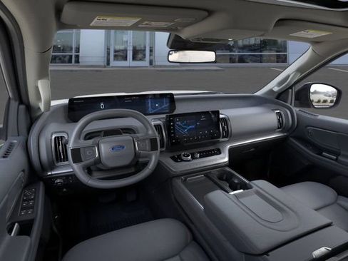 New 2025 Ford Expedition Max Active image 9