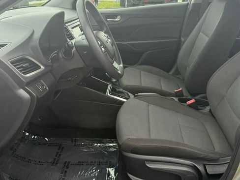 Used 2021 Hyundai Accent SE FWD image 21