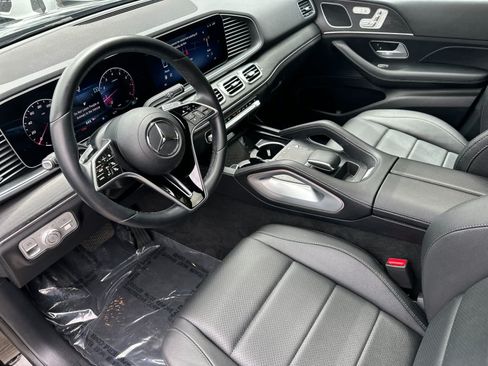 Used 2025 Mercedes-Benz GLE 350 4MATIC image 11