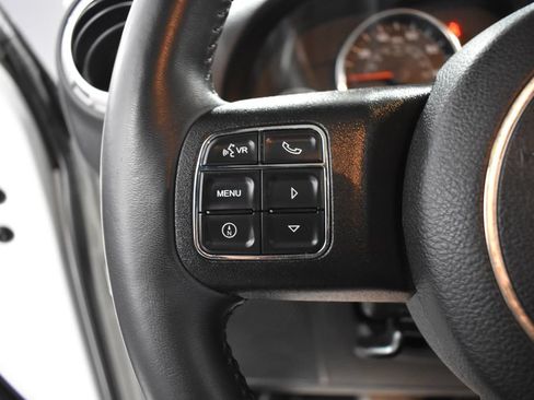 Used 2015 Jeep Wrangler Sahara w/ Connectivity Group AWD/4WD image 19