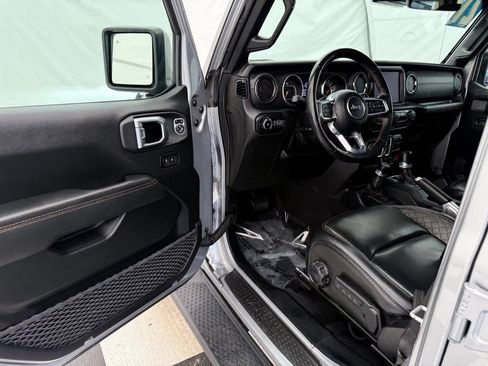 Used 2021 Jeep Wrangler Unlimited Sahara AWD/4WD image 38