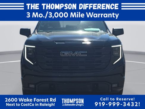 Used 2024 GMC Sierra 1500 Elevation w/ LPO, Elevation Black Package AWD/4WD image 8