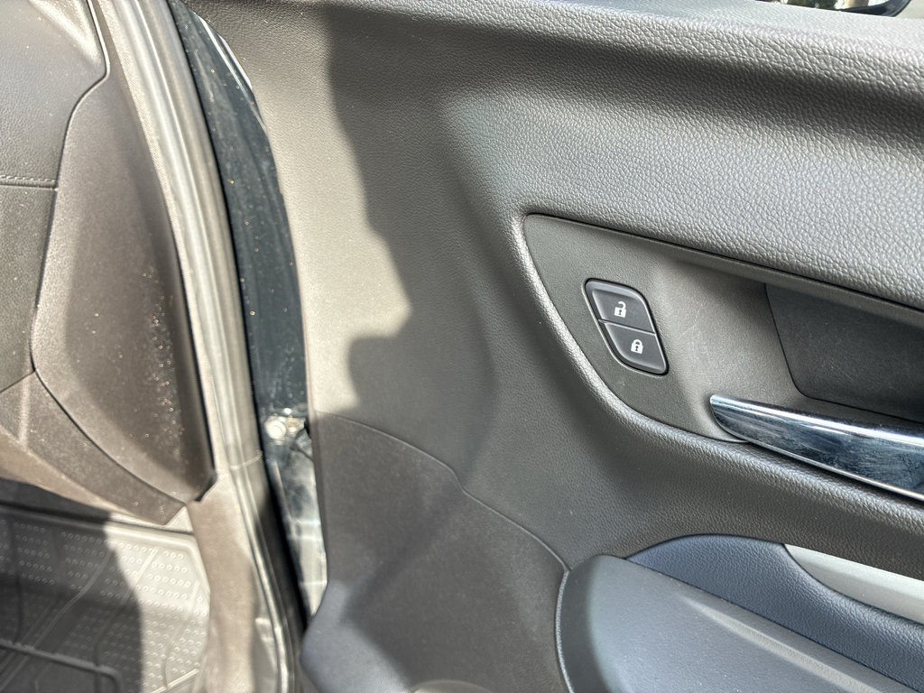 Used 2023 Chevrolet Bolt EUV LT w/ Convenience Package FWD image 55