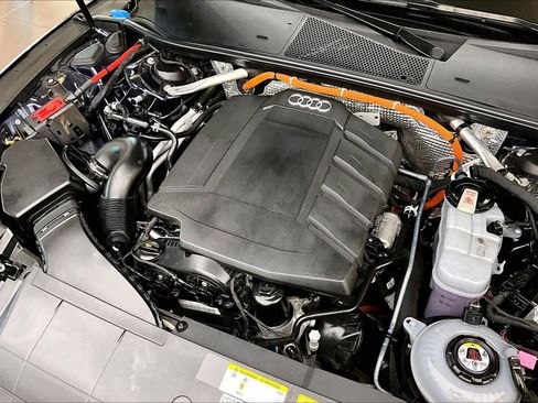 Used 2021 Audi A7 e Premium Plus w/ Interior Protection Package image 31